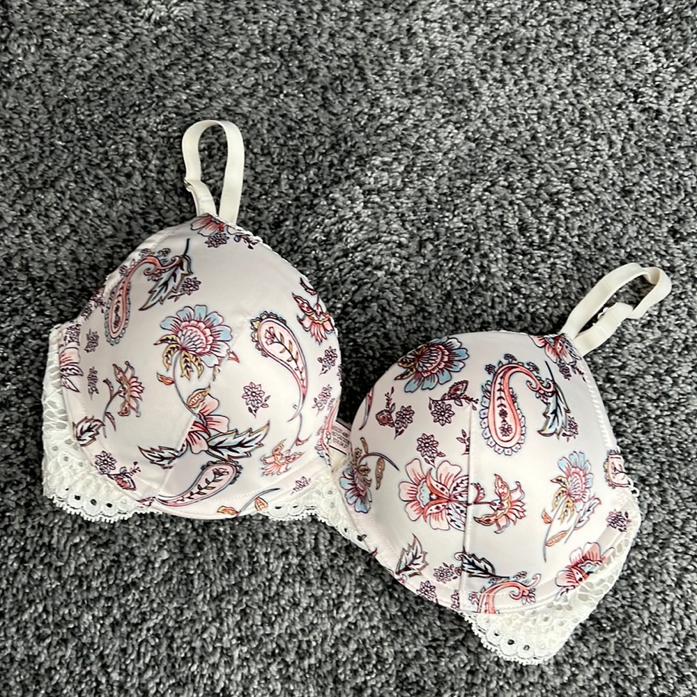Victoria’s Secret bra